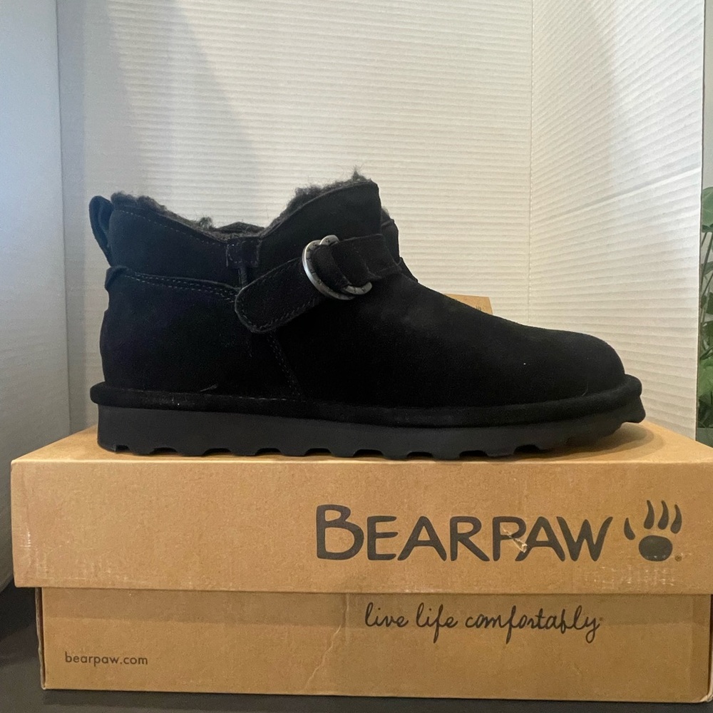 BearPaw Black Ankle Boots with Furry Lining